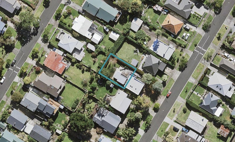 21B Huntingtree Avenue, Sandringham, Auckland - Carousel 1