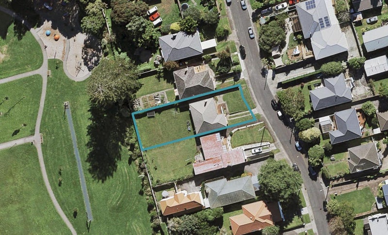 5 Lorraine Avenue, Mount Albert, Auckland - Carousel 1
