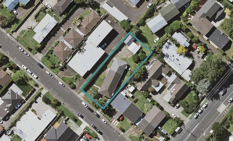 2/1 Brook Street, Milford, Auckland - Carousel 1