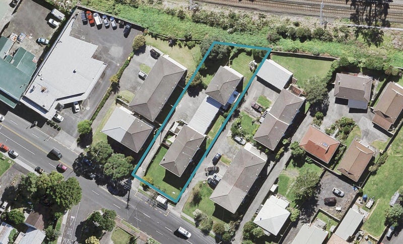 3/79 West Coast Road, Glen Eden, Auckland - Carousel 1