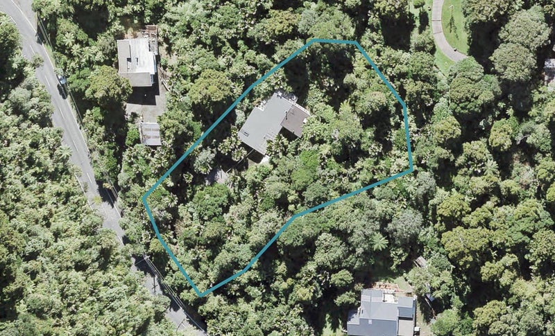 461 Scenic Drive, Waiatarua, Auckland - Carousel 1