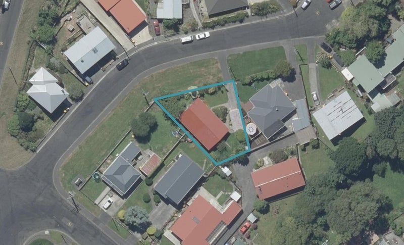 4 Afton Terrace, North East Valley, Dunedin - Carousel 1