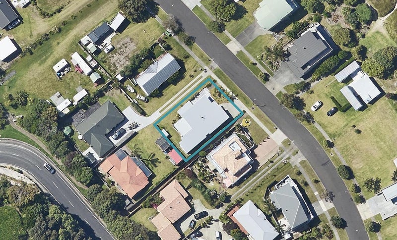 46 Bowentown Boulevard, Bowentown, Waihi Beach - Carousel 1