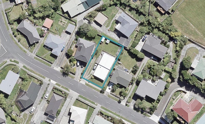 1/15 Cypress DR, Maungaraki, Lower Hutt - Carousel 1