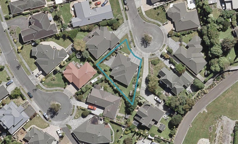 11 Morepork Close, Brown Owl, Upper Hutt - Carousel 1