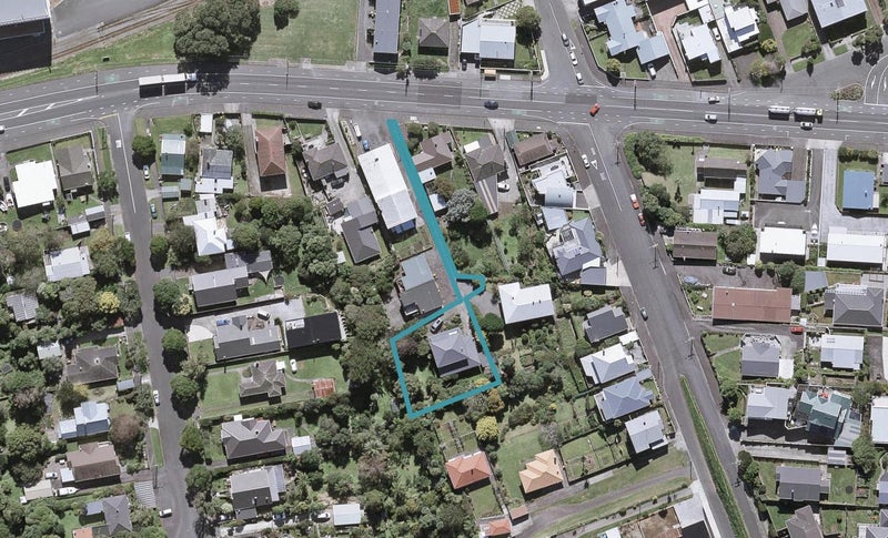 35B Breakwater Road, Moturoa, New Plymouth - Carousel 1