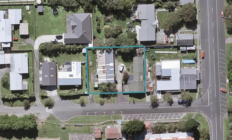 13 Whitcombe Street, Lepperton, New Plymouth - Carousel 1