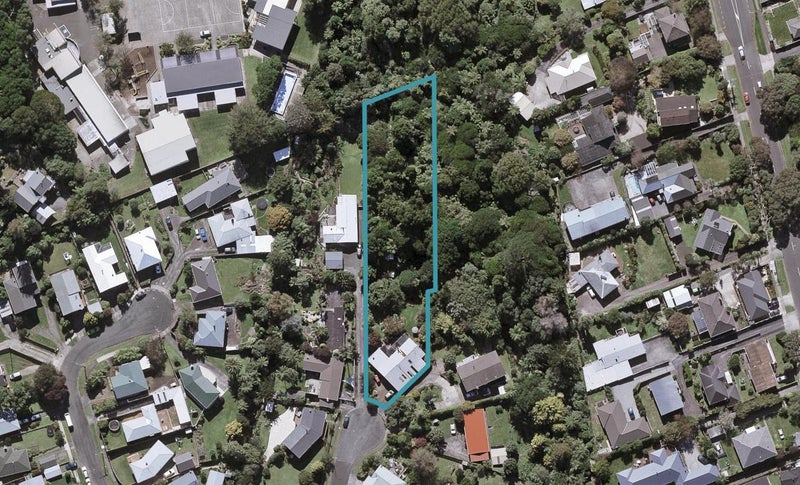 7 Wayne Place, Ferndale, New Plymouth - Carousel 1