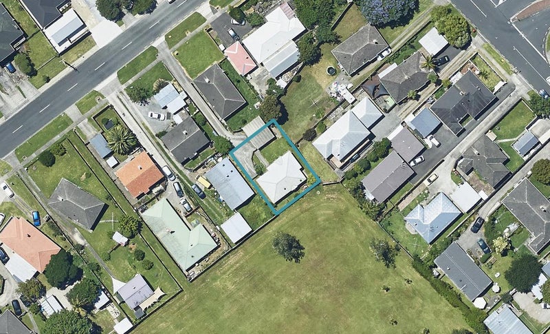 39A Cook Street, Gate Pa, Tauranga - Carousel 1