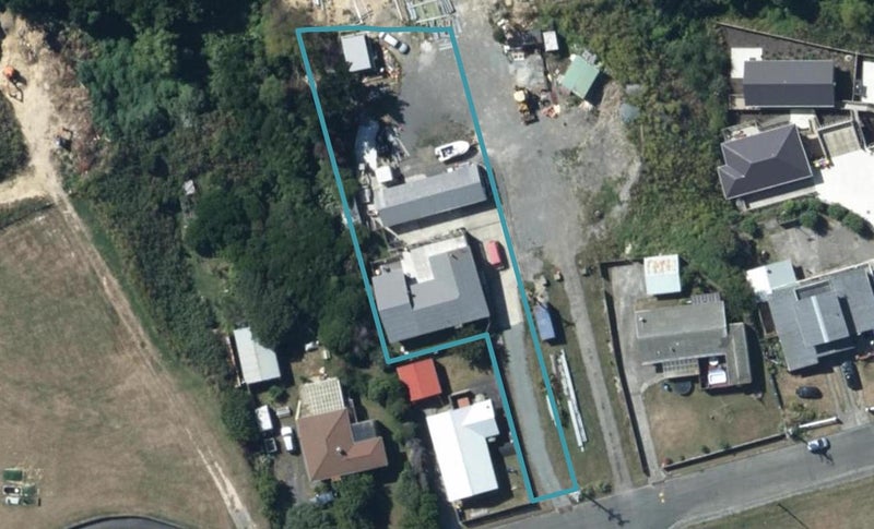16 Puaha Street, Takapuwahia, Porirua - Carousel 1