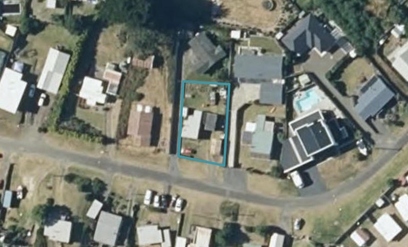 15 Barber Street, Foxton Beach, Foxton - Carousel 1