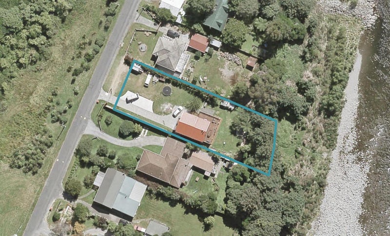 33 Bridge Road, Birchville, Upper Hutt - Carousel 1