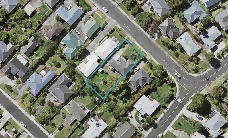 6 Tonkin Drive, Sunnynook, Auckland - Carousel 1
