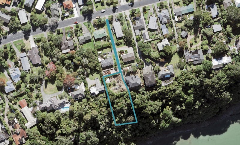 72B Cliff View Drive, Green Bay, Auckland - Carousel 1