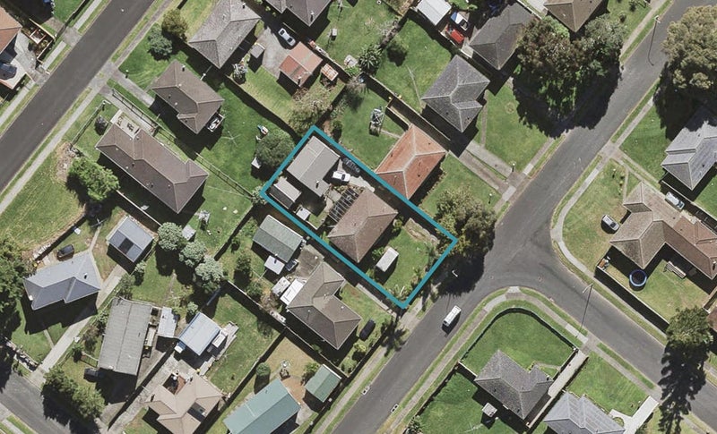 6 Chingford Close, Mangere, Auckland - Carousel 1