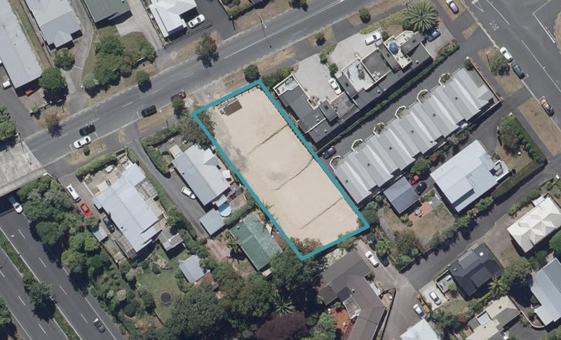 4/3 Palmerston Street, Hamilton Central, Hamilton - Carousel 1