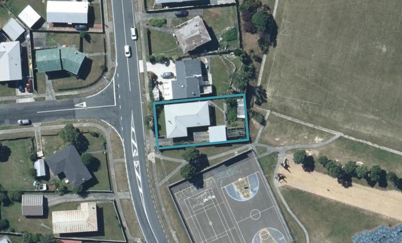 22 Conclusion Street, Ascot Park, Porirua - Carousel 1