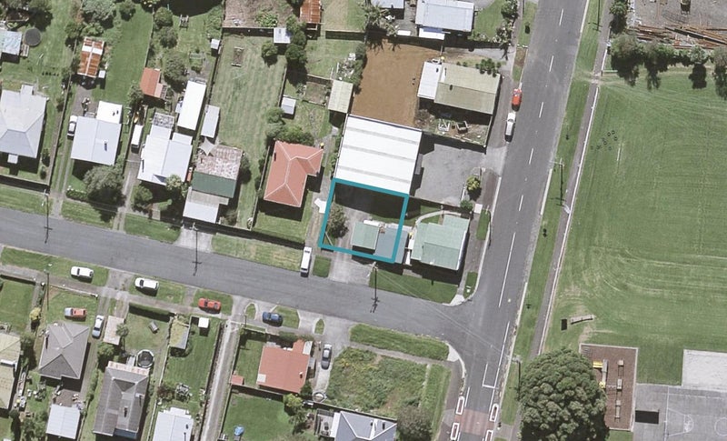 2 Harbour Street, Moturoa, New Plymouth - Carousel 1