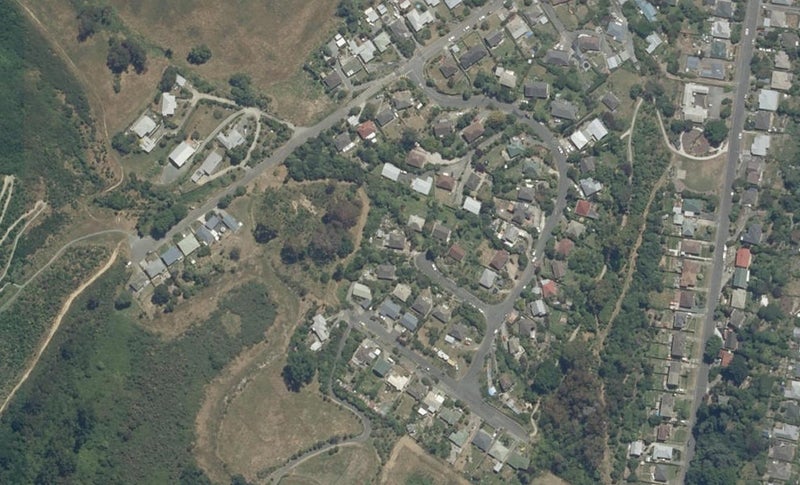 10 Mahoe Street, Toi Toi, Nelson - Carousel 1