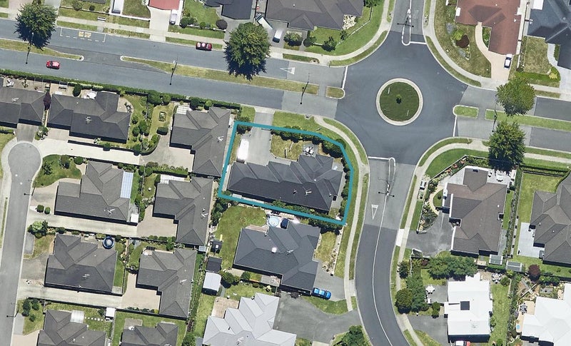 2 Merriman Place, Pyes Pa, Tauranga - Carousel 1