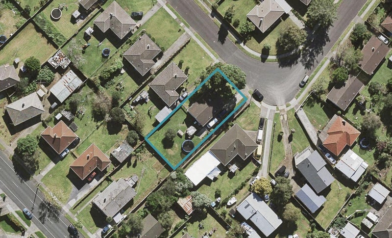 38 Mayflower Close, Māngere East, Auckland - Carousel 1