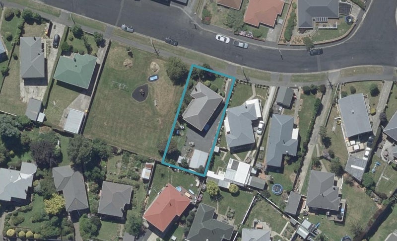 38 Gilkison Street, Halfway Bush, Dunedin - Carousel 1