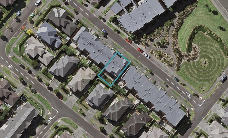 15 Singleton Avenue, Stonefields, Auckland - Carousel 1