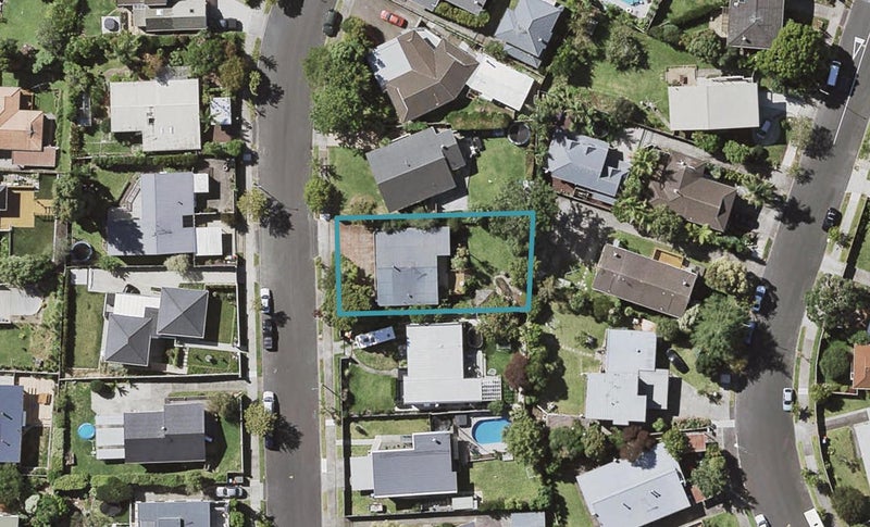 10 Ripon Crescent, Meadowbank, Auckland - Carousel 1