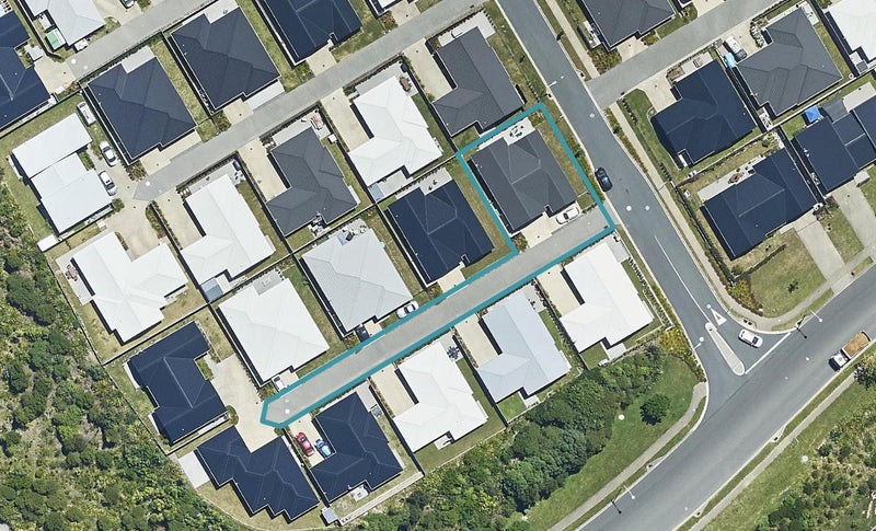 2 Shannon Lane, Pyes Pa, Tauranga - Carousel 1