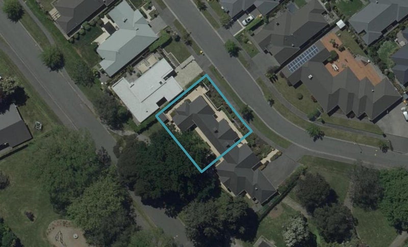 16 John Campbell Crescent, Hillmorton, Christchurch - Carousel 1