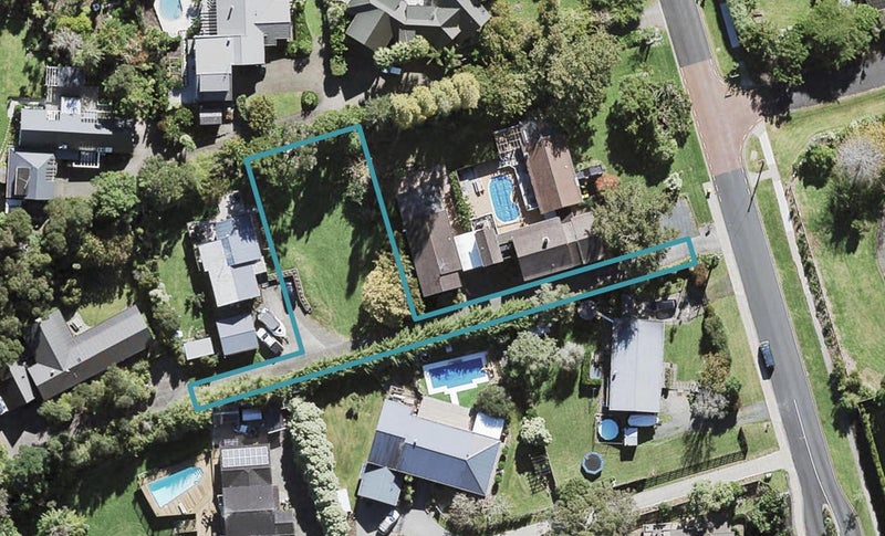29B Churchouse Road, Greenhithe, Auckland - Carousel 1