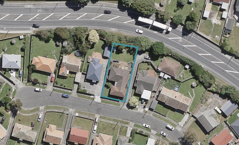 16 Avery Grove, Boulcott, Lower Hutt - Carousel 1