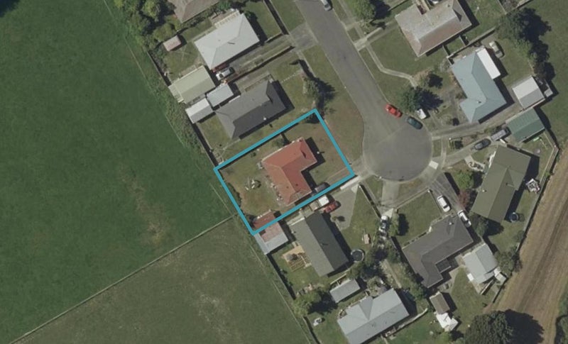 14 Egmont Place, Westbrook, Palmerston North - Carousel 1