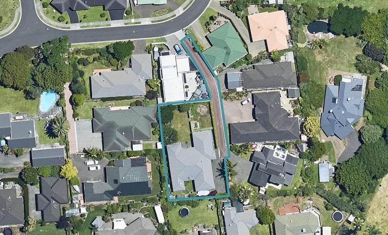 52 Pembroke Drive, Bethlehem, Tauranga - Carousel 1