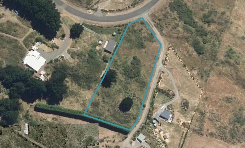 6 Henham Lane, Waikawa Beach, Levin - Carousel 1
