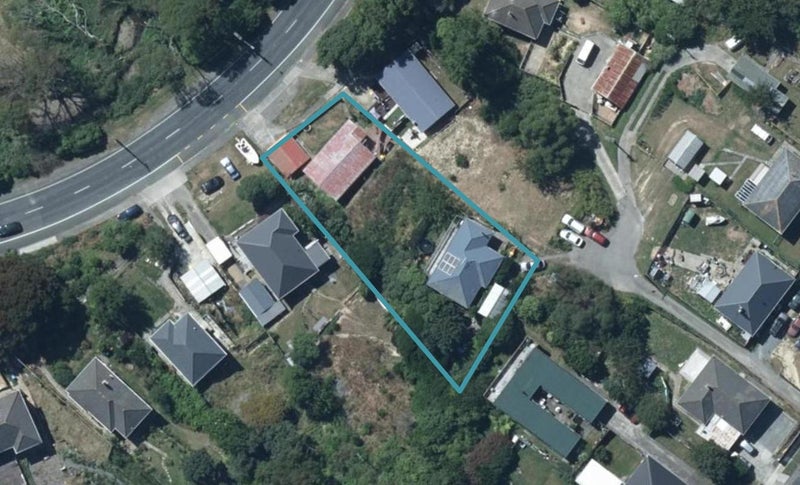 40B Champion ST, CANNONS CREEK, PORIRUA - Carousel 1