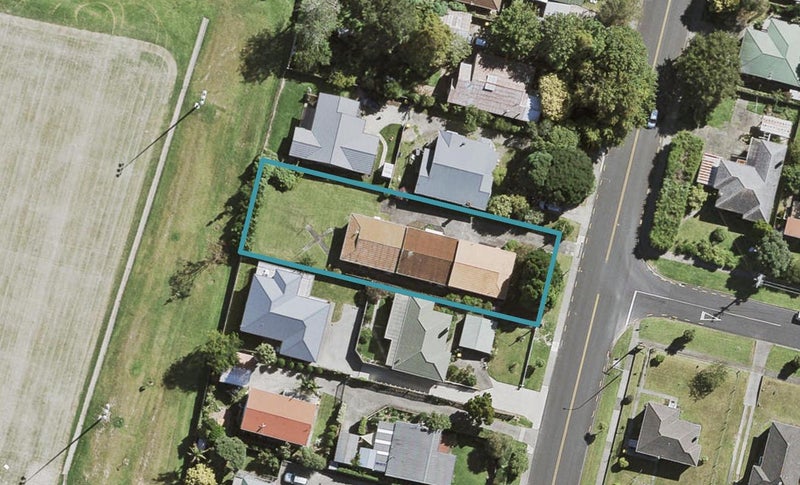 2/17 Captain Scott Road, Glen Eden, Auckland - Carousel 1