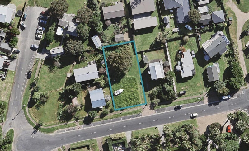 61 Palm Road, Palm Beach, Waiheke Island - Carousel 1