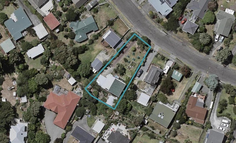 8 Kaitawa Street, Waikanae Beach, Waikanae - Carousel 1