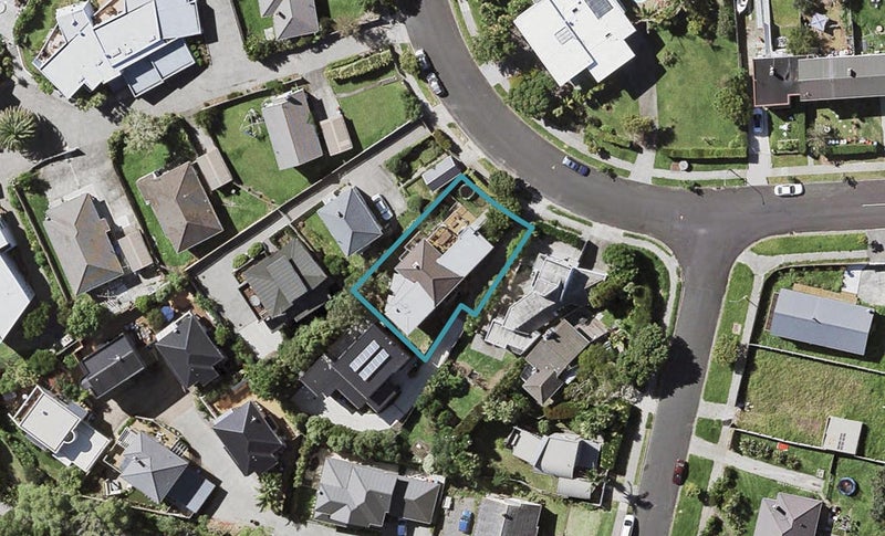 10 Takitimu Street, Orakei, Auckland - Carousel 1