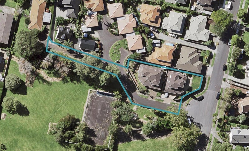 2/9 Thurston Place, Bucklands Beach, Auckland - Carousel 1