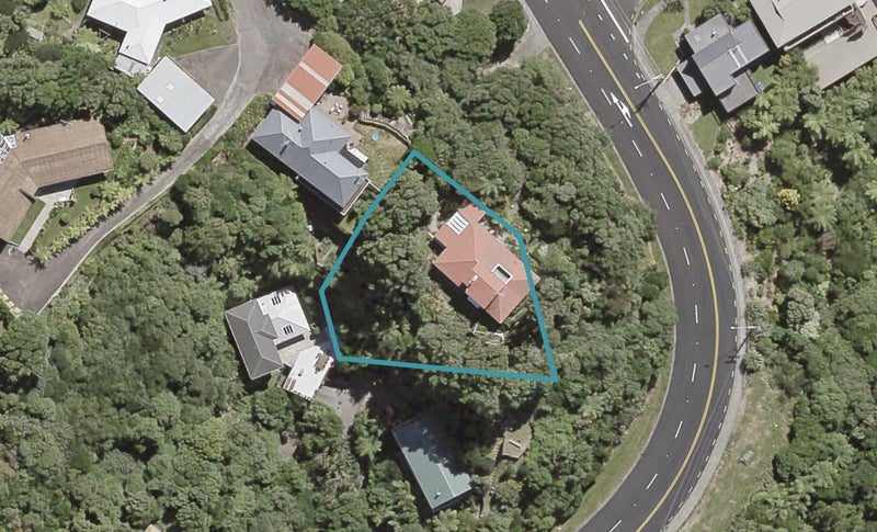27 London Road, Korokoro, Lower Hutt - Carousel 1