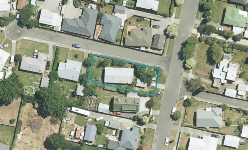 12 Holdaway Street, Riversdale, Blenheim - Carousel 1