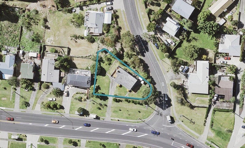 571 East Coast Road, Browns Bay, Auckland - Carousel 1