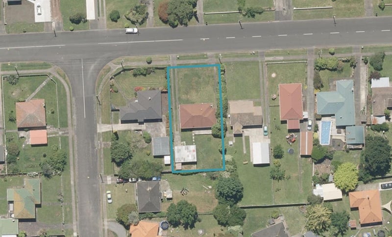 32 Wakefield Street, Whanganui East, Whanganui - Carousel 1
