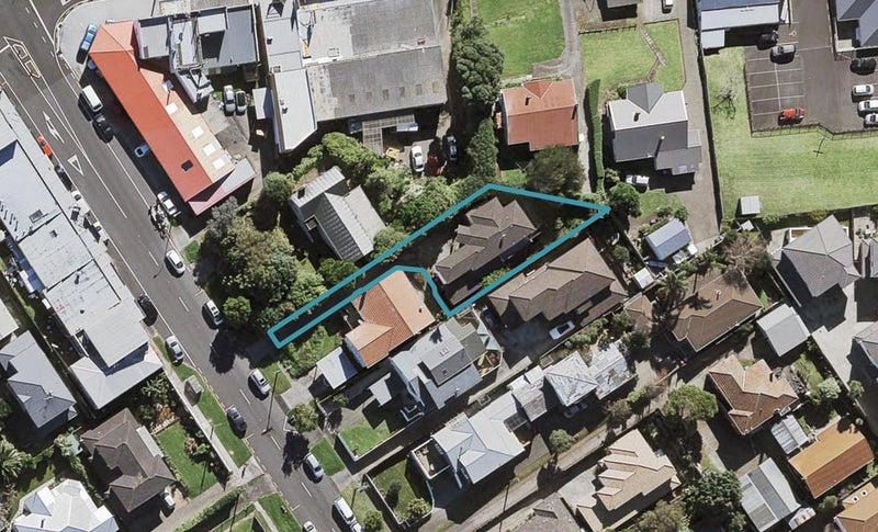 2B Hayr Road, Three Kings, Auckland - Carousel 1