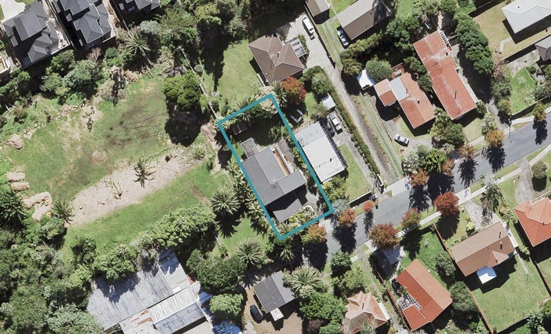 11 Armstrong Place, New Lynn, Auckland - Carousel 1