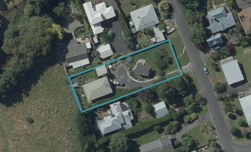 2 Matariki Street, Broad Bay, Dunedin - Carousel 1