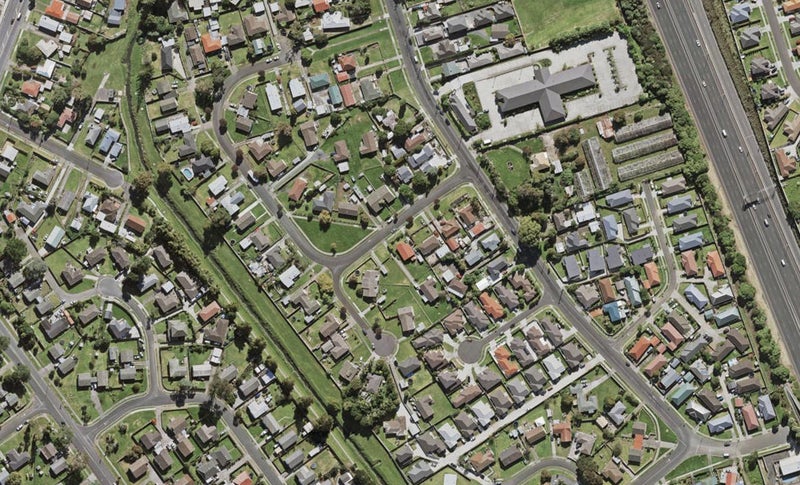 8 Molesworth Place, Māngere, Auckland - Carousel 1