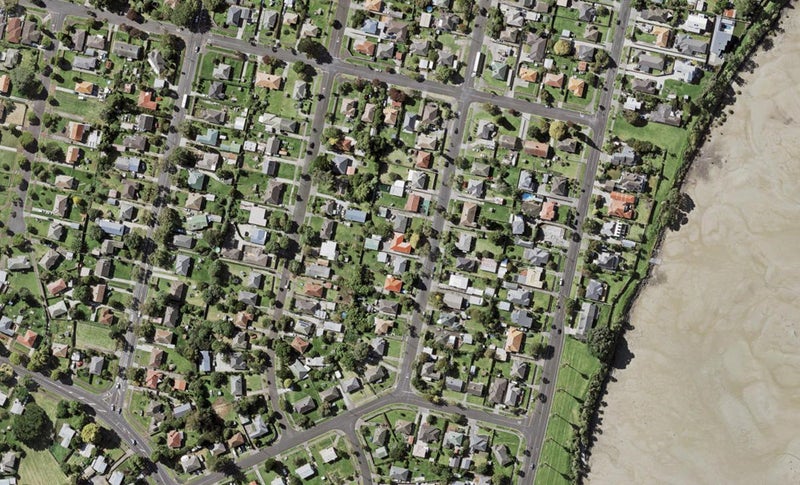 39 Tamatea Avenue, Point England, Auckland - Carousel 1